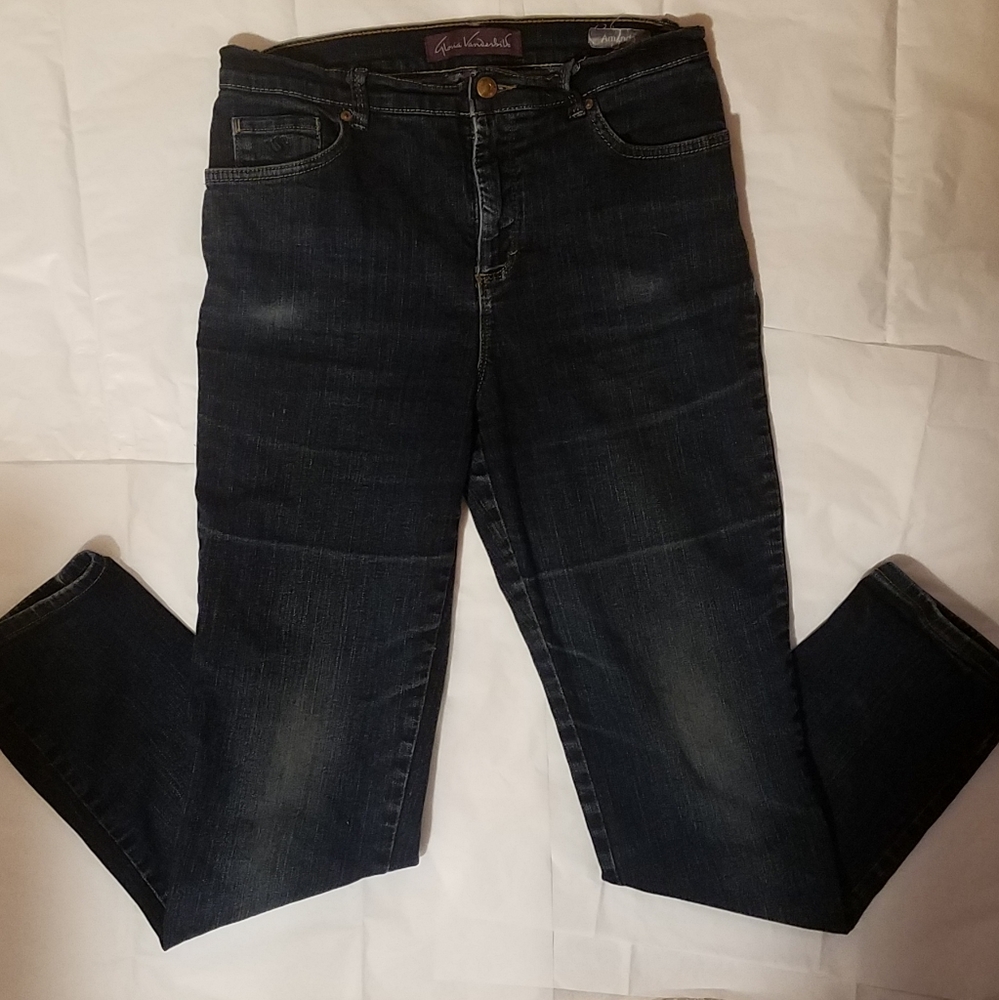 Gloria Vanderbilt Jeans Size 6